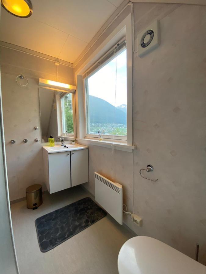 Leilighet Loft Visnes Stryn Ngoại thất bức ảnh